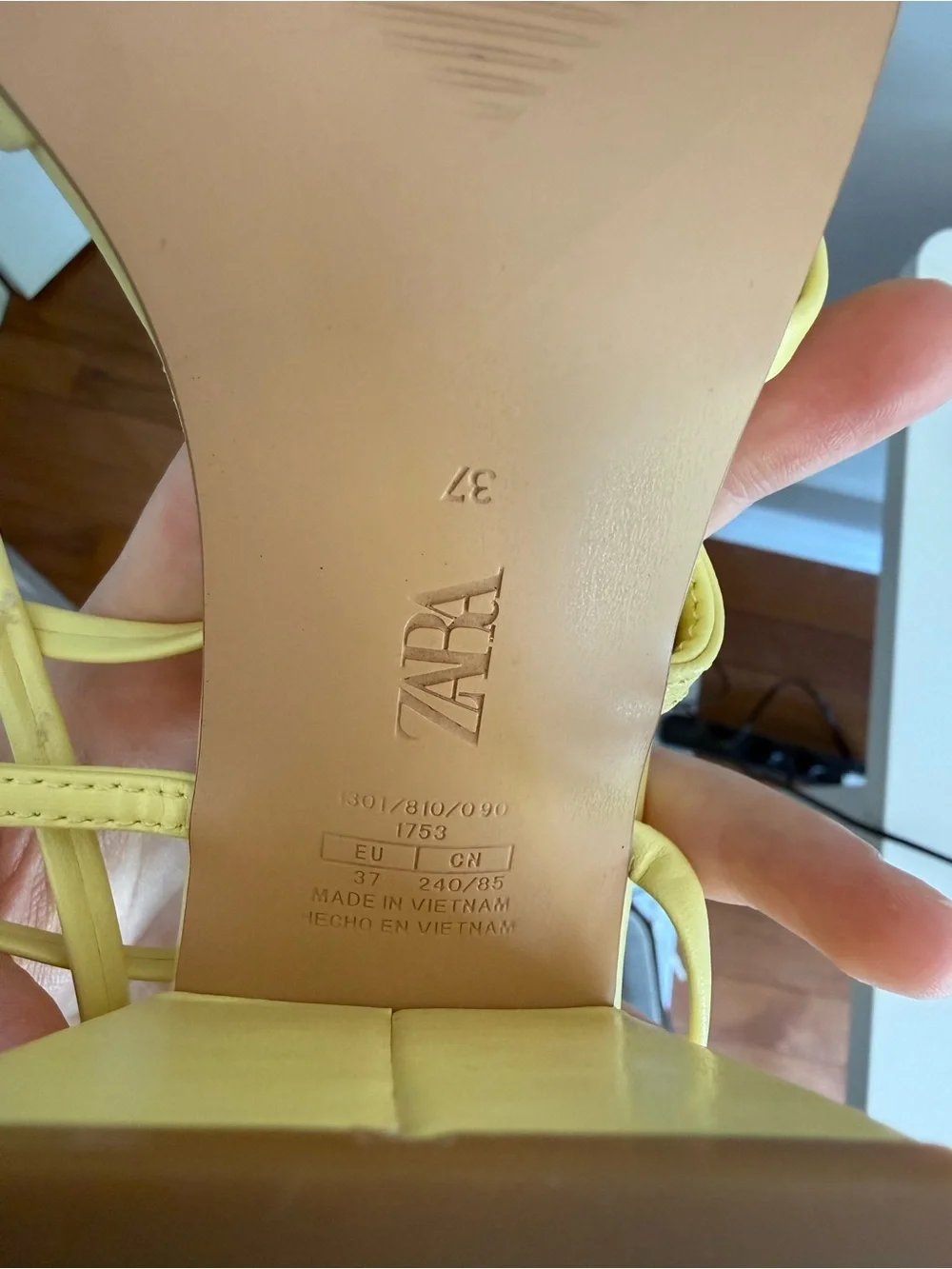 Zara Pale Yellow Strappy Square-Toe Block Heels - Picture 7 of 7